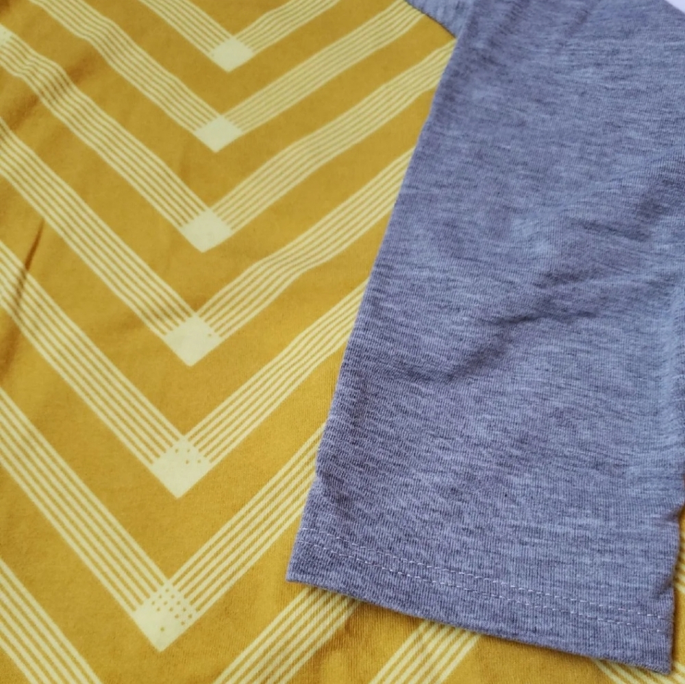 Size 10 Lularoe Sloan Tee